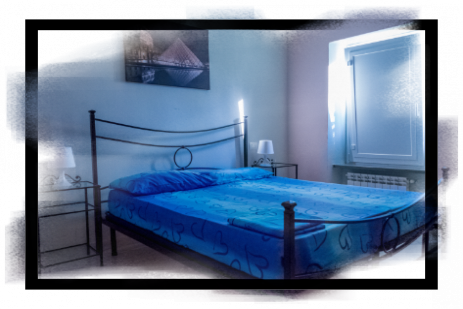 camera matrimoniale Luce Stellata, a mezz'ora dalle Cinque Terre Camera con letto matrimoniale in una casa vacanza di Luce Stellata, vicino alle Cinque Terre